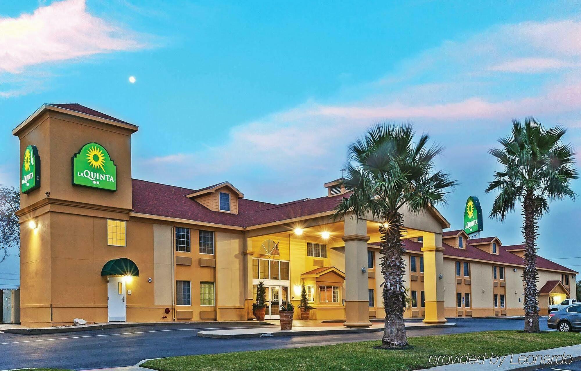 La Quinta By Wyndham Brooks Base Hotel San Antonio