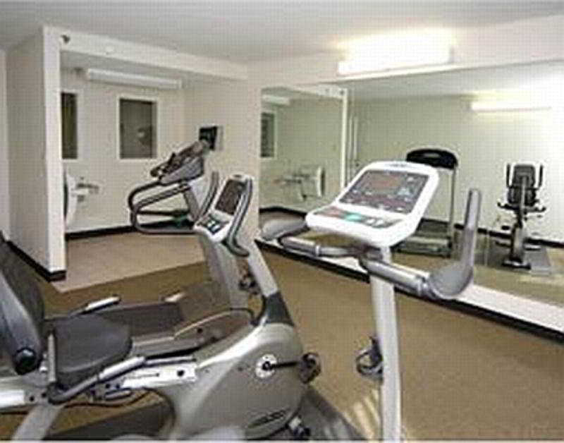 La Quinta By Wyndham Brooks Base San Antonio